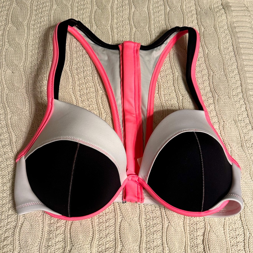 Victorias Secret Swim Scuba Bikini Top. 36D. Nvr worn, but tags not attached.